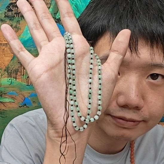 石英质玉未镶嵌颈饰?**?