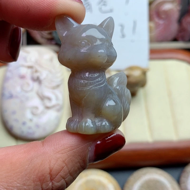 硅化珊瑚（珊瑚玉）颈饰未镶嵌