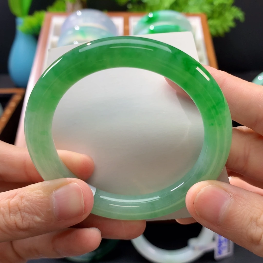 月***奴翡翠未镶嵌手镯分单