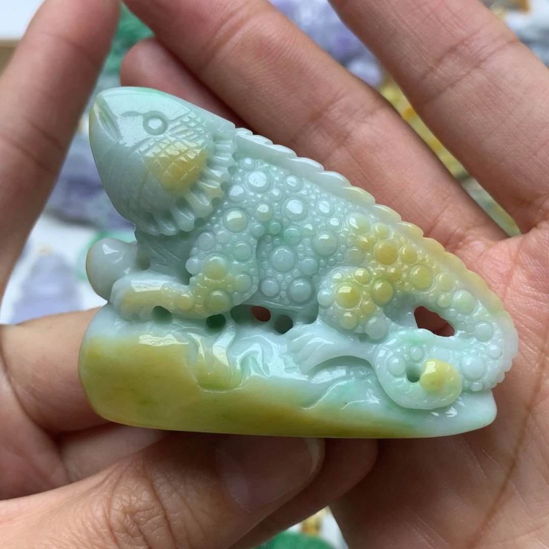 翡翠颈饰未镶嵌翡翠