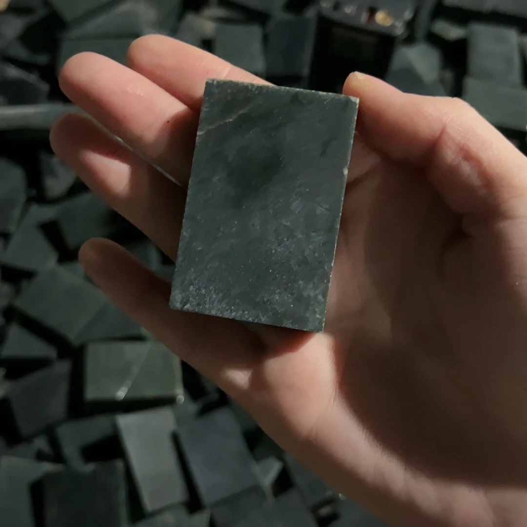 和田玉颈饰未镶嵌原石351