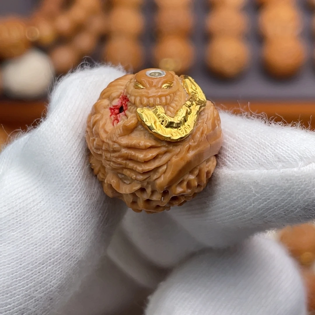 猴头核桃吊坠满工半身毒液