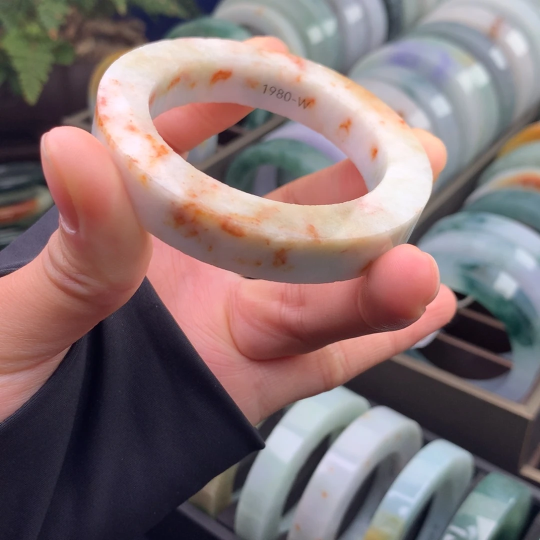 定制翡翠手镯不退不换未镶嵌