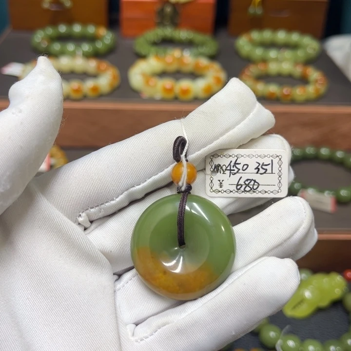 透闪石质玉未镶嵌手链