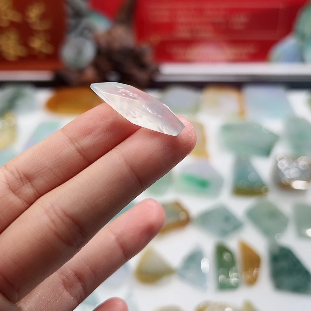 未镶嵌定制翡翠翡翠