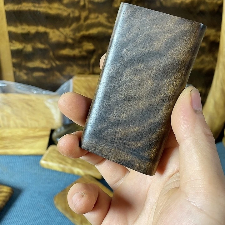 【闪购商品】何*海金丝楠阴沉木无事牌