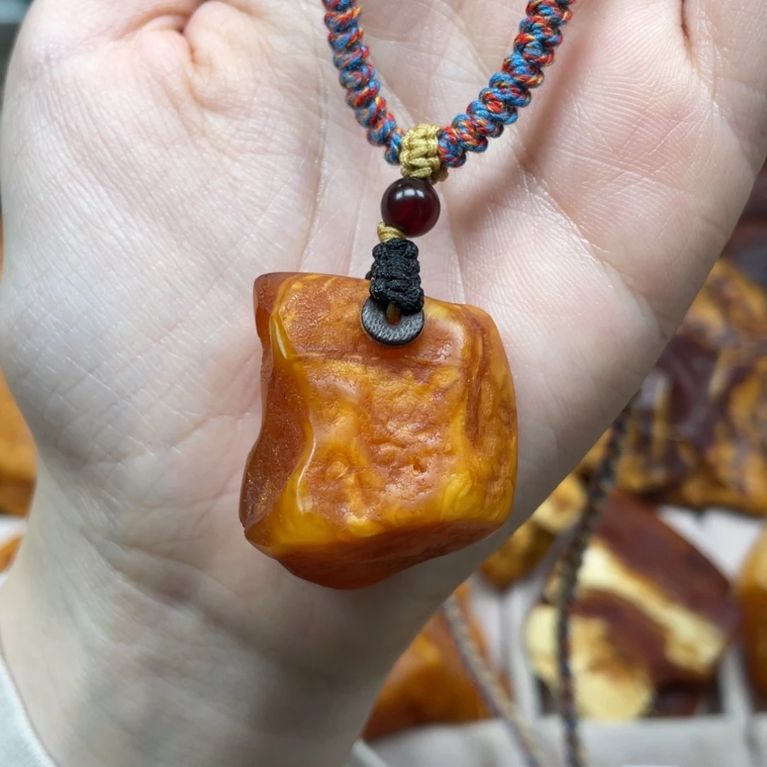 琥珀珠宝奇石未镶嵌