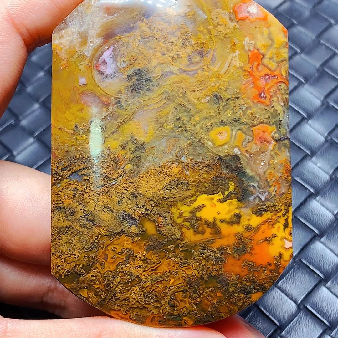 未镶嵌颈饰玛瑙/玉髓冬***?