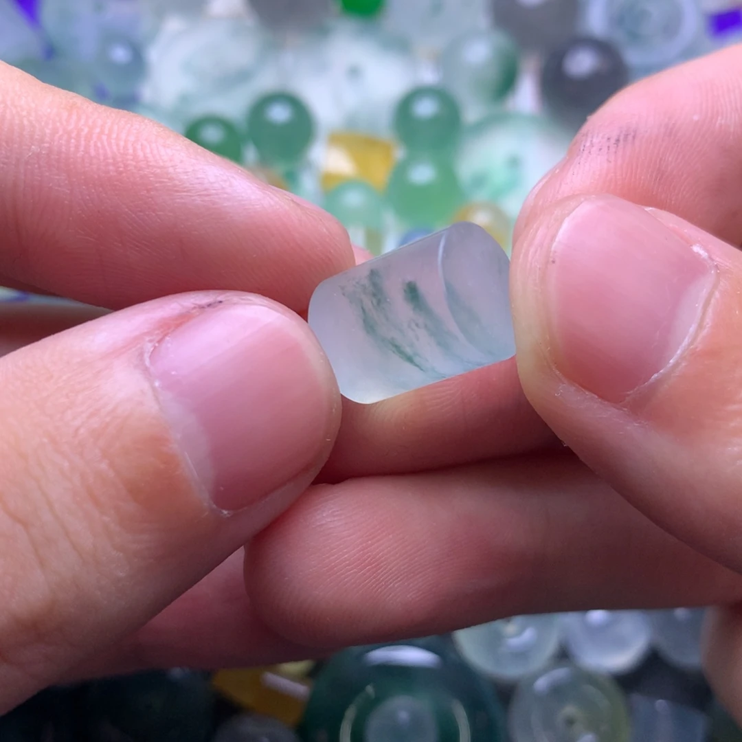 定制翡翠未镶嵌挂件