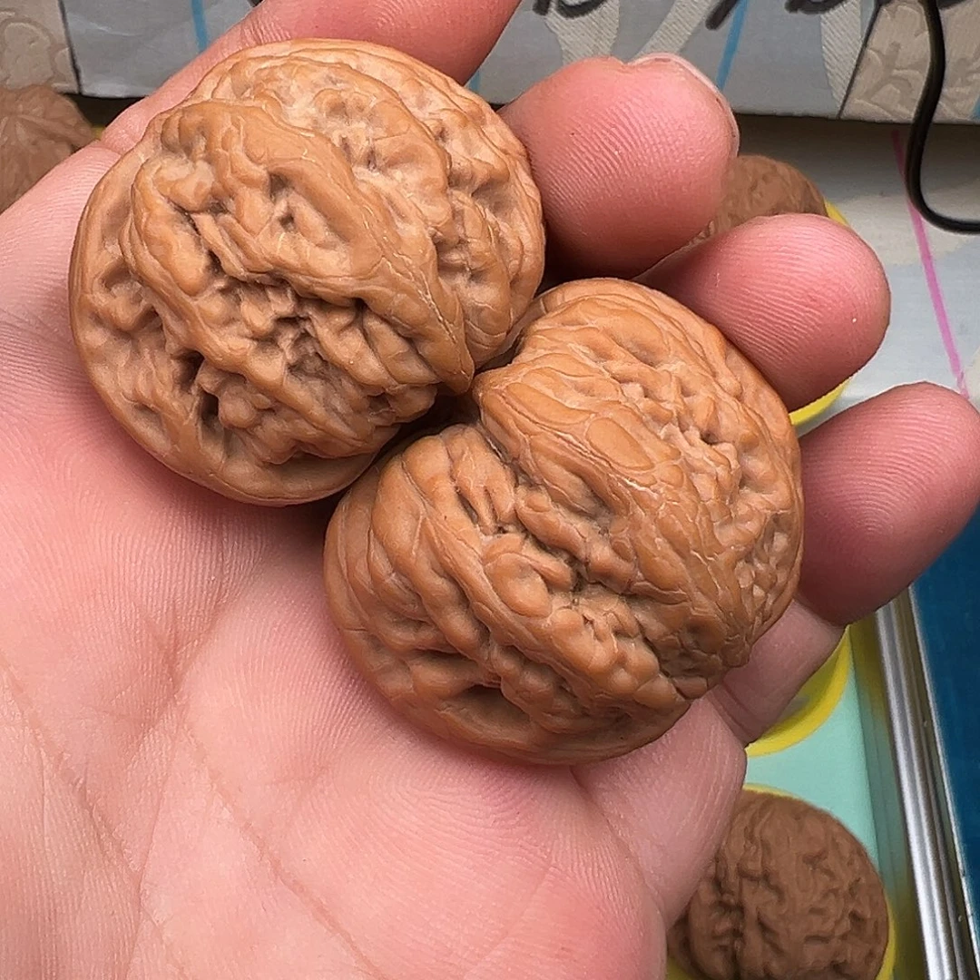 文玩核桃吊坠平谷九龙40