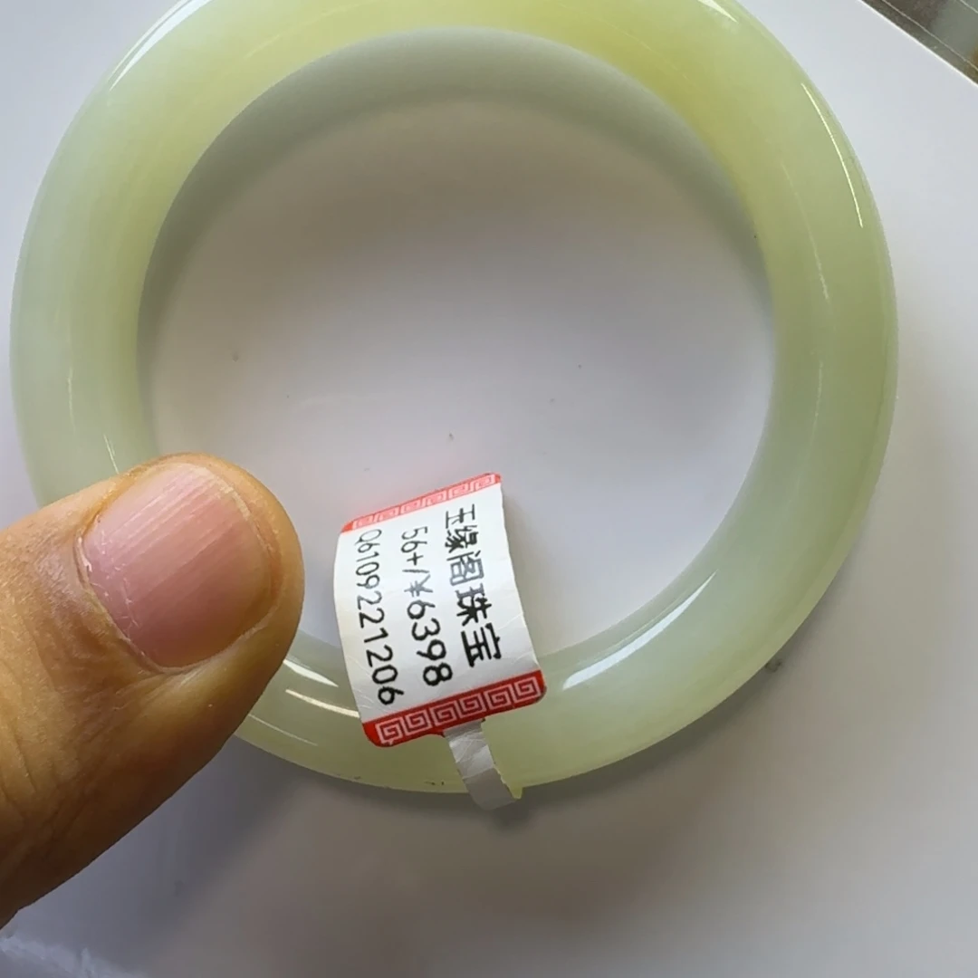 和田玉（糖玉）未镶嵌手镯