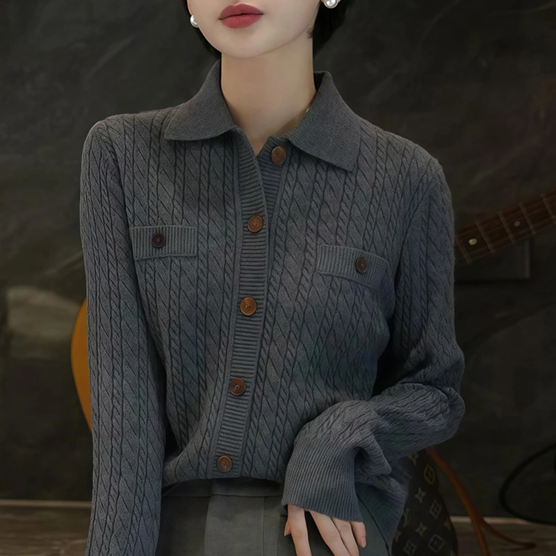 法式时尚慵懒高级感灰色毛衣可外穿内搭秋冬女新款翻领减龄针织衫