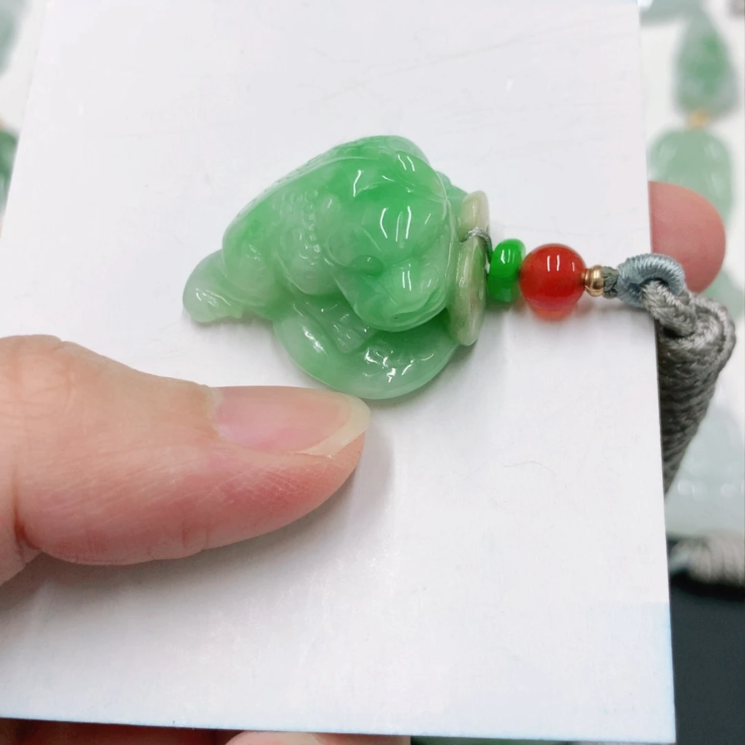 翡翠颈饰未镶嵌1212121212