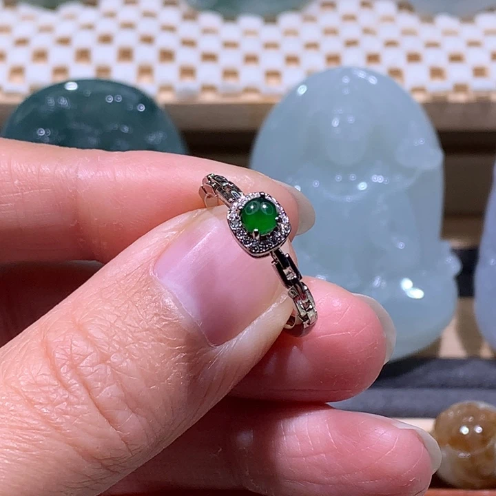 翡翠未镶嵌颈饰炸/高危戒指