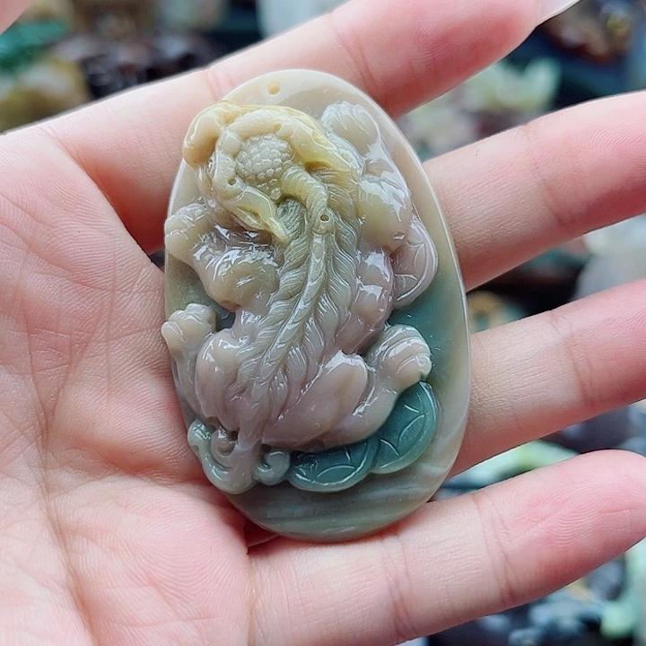 手饰石英质玉未镶嵌风**淡