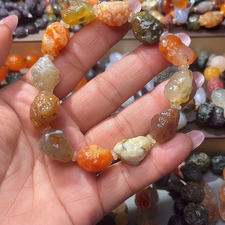 阿拉善彩玛瑙手串