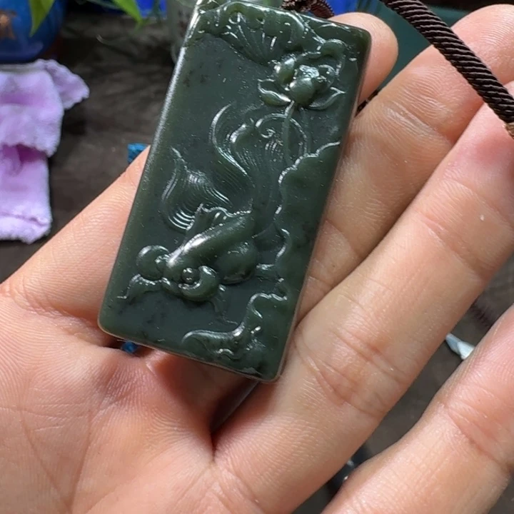 未镶嵌和田玉（糖玉）挂件