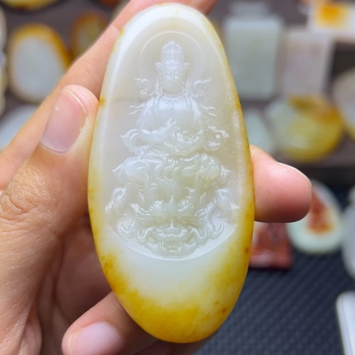 和田玉未镶嵌颈饰