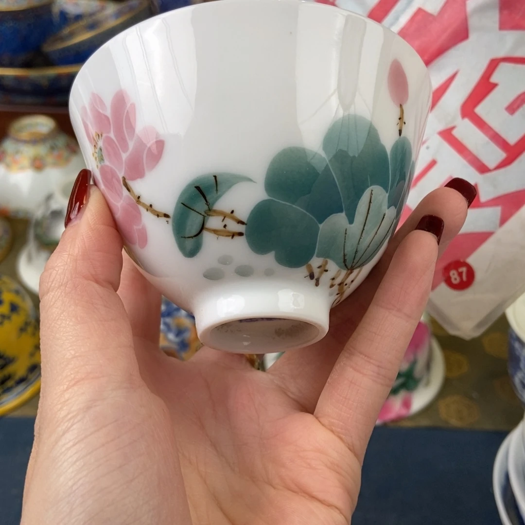 陶瓷艺术家的作品是一个