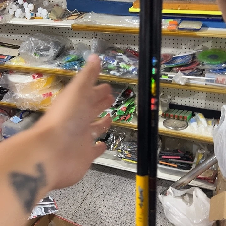 ଓ***࿐5.4➕2.7鱼竿微瑕疵介意勿拍