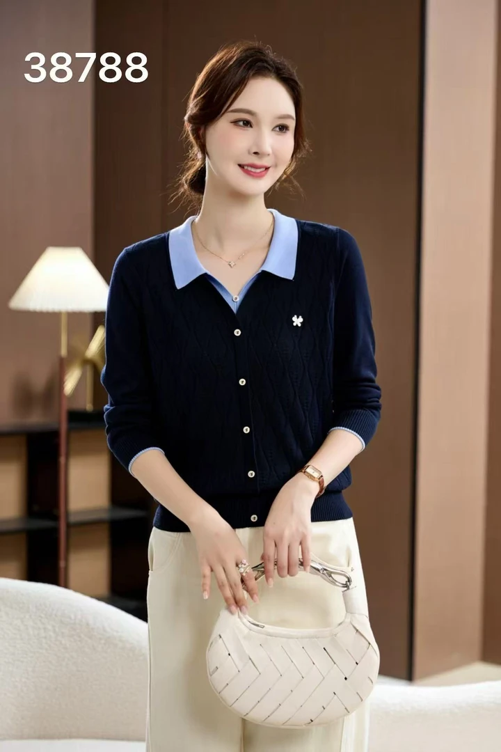 25秋冬新款时尚小香风假两件撞色翻领针织衫休闲气质百搭天丝上衣