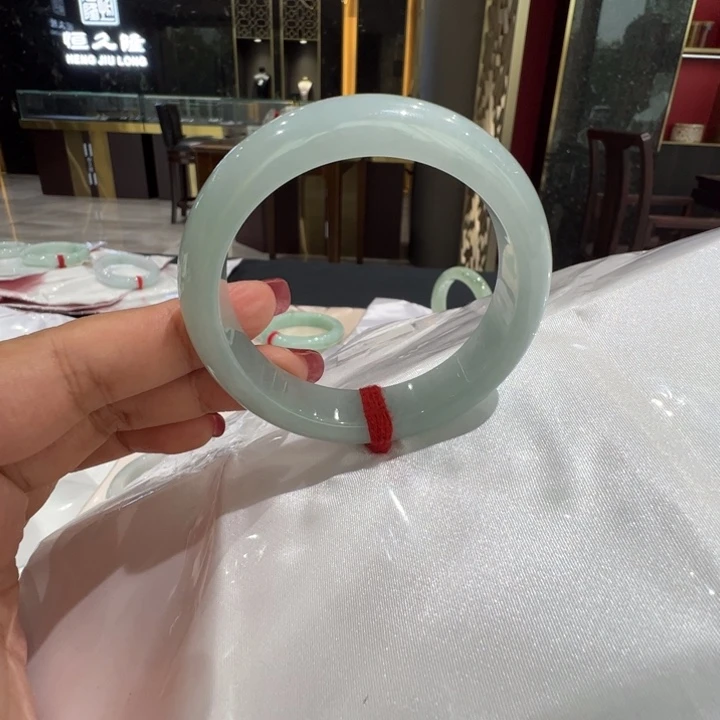 翡翠未镶嵌手镯蓝绿底5354