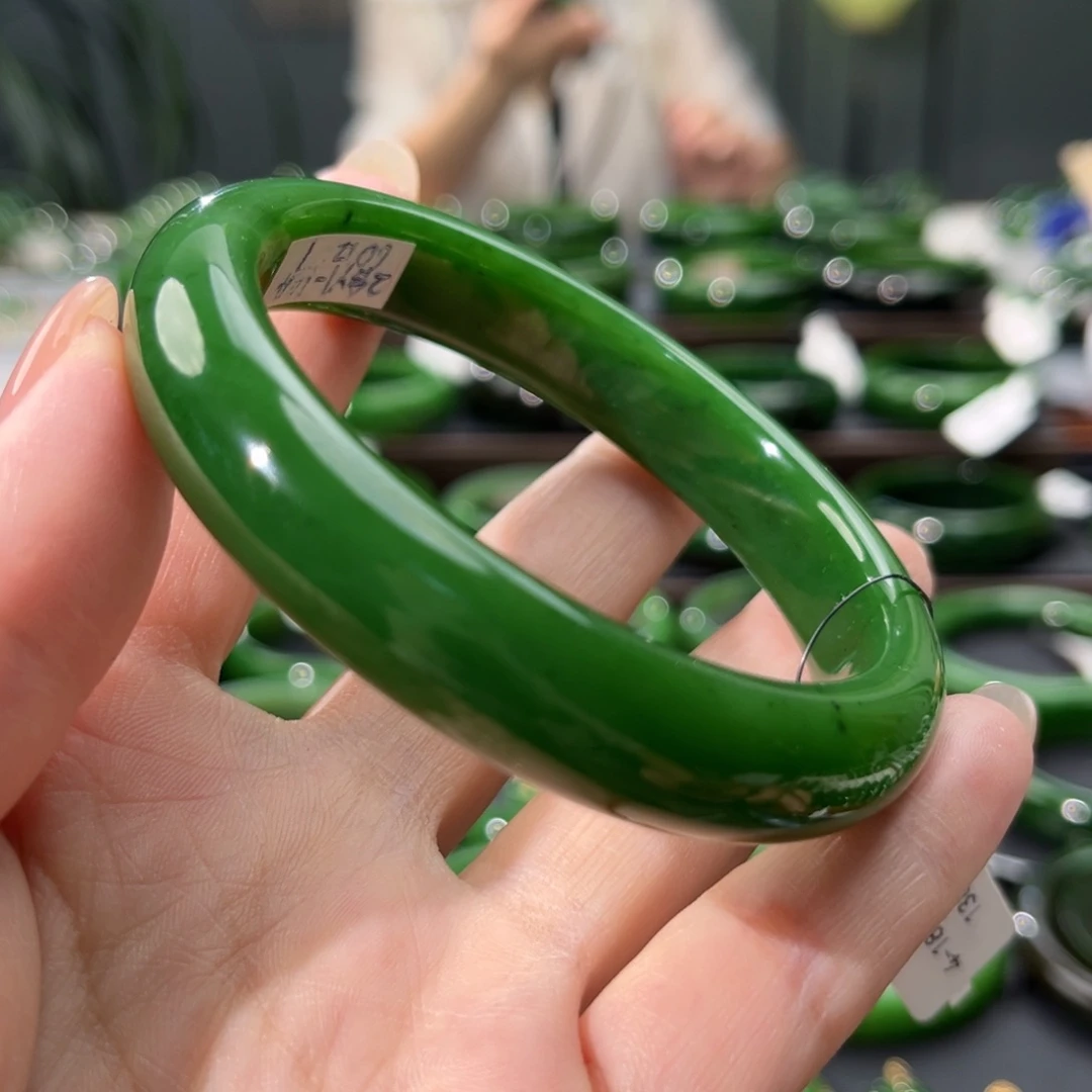 和田玉（碧玉）手镯未镶嵌