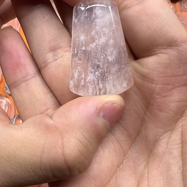 石英质玉未镶嵌颈饰无事牌