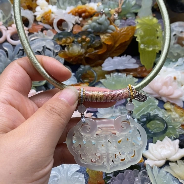 蛇纹石玉合金颈饰