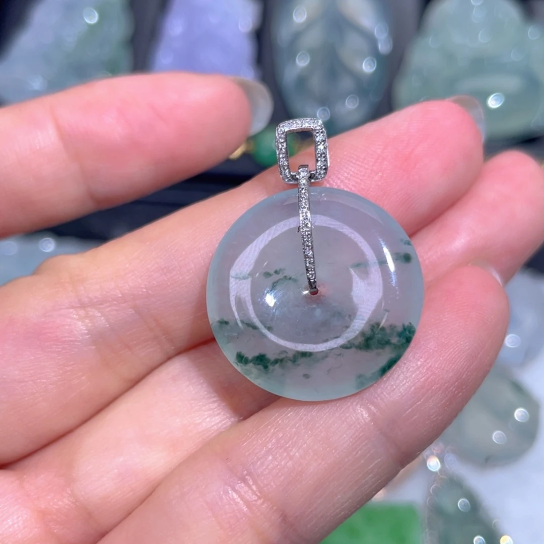颈饰18K金镶嵌翡翠翡翠