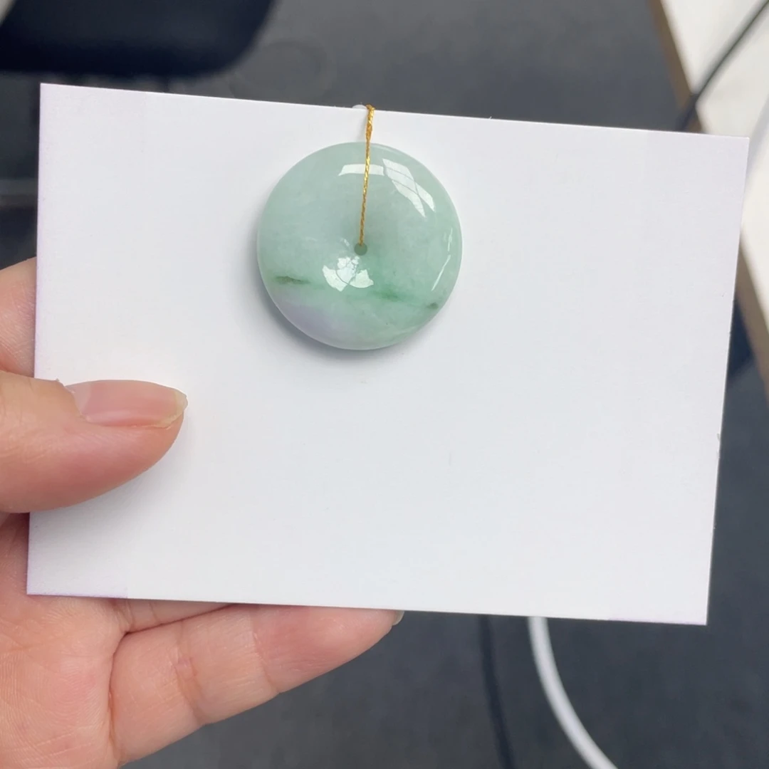 翡翠未镶嵌颈饰平安扣