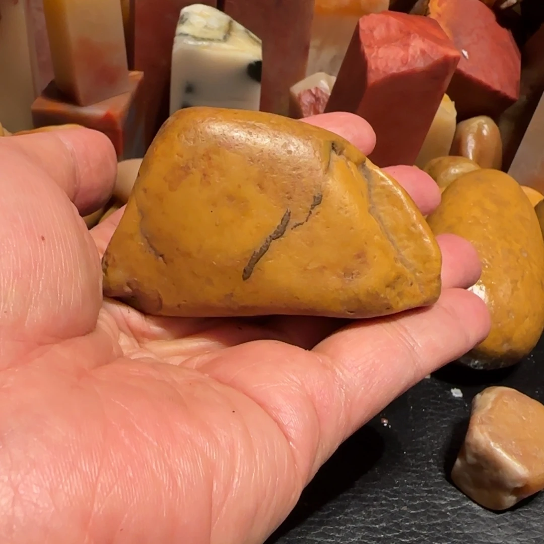 老挝石田黄原石，