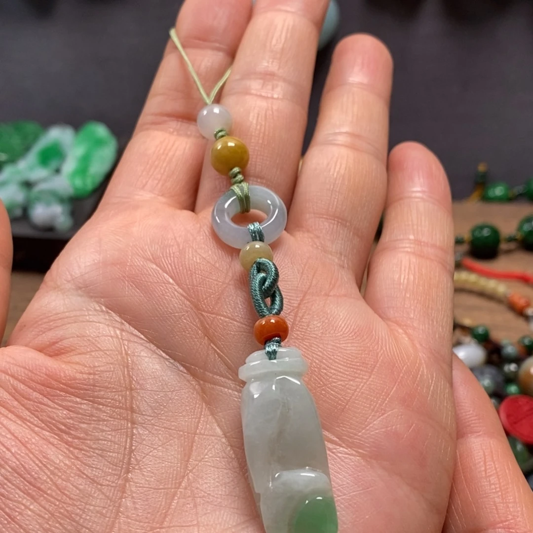 翡翠未镶嵌颈饰复古国风