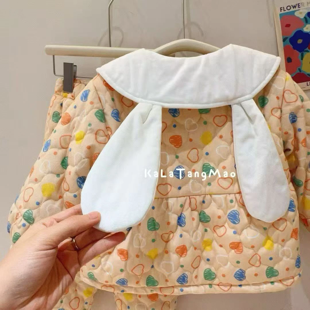 卡拉糖猫浅黄色小兔耳朵睡衣套装