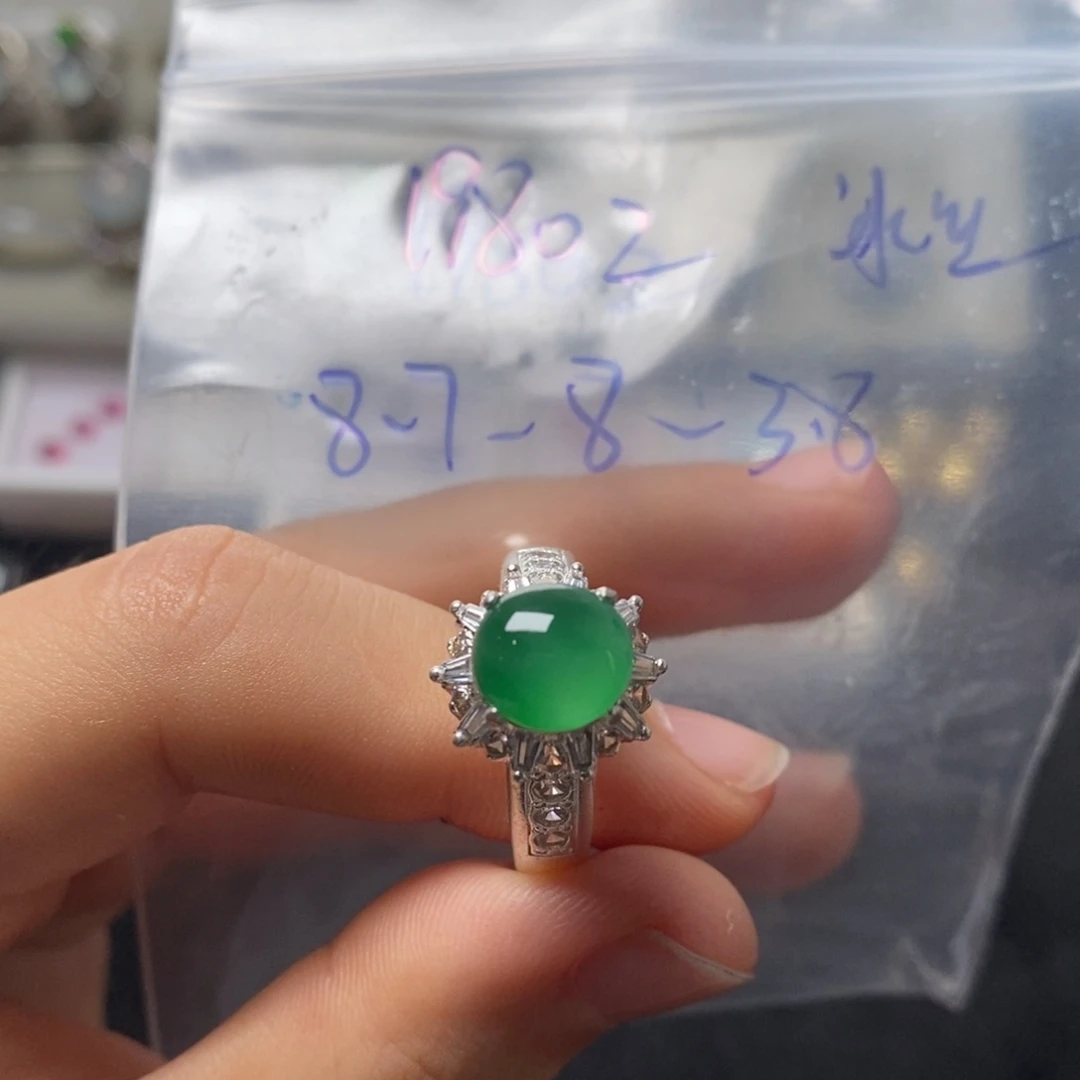 定制翡翠未镶嵌不退不换