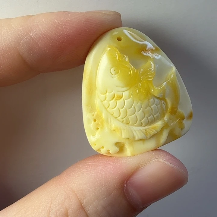 未镶嵌琥珀戒指琥珀