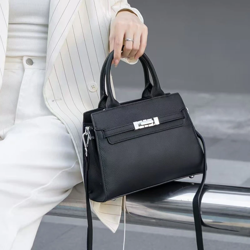 头层牛皮斜挎手提包女气质2025秋冬新款真皮简约拉链铂金包放雨伞