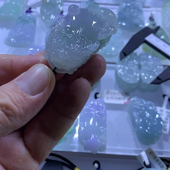 翡翠未镶嵌颈饰天然翡翠A货吊坠