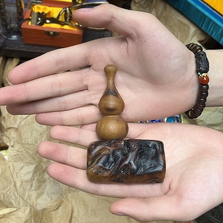 大叶紫檀（黑酸枝木类）