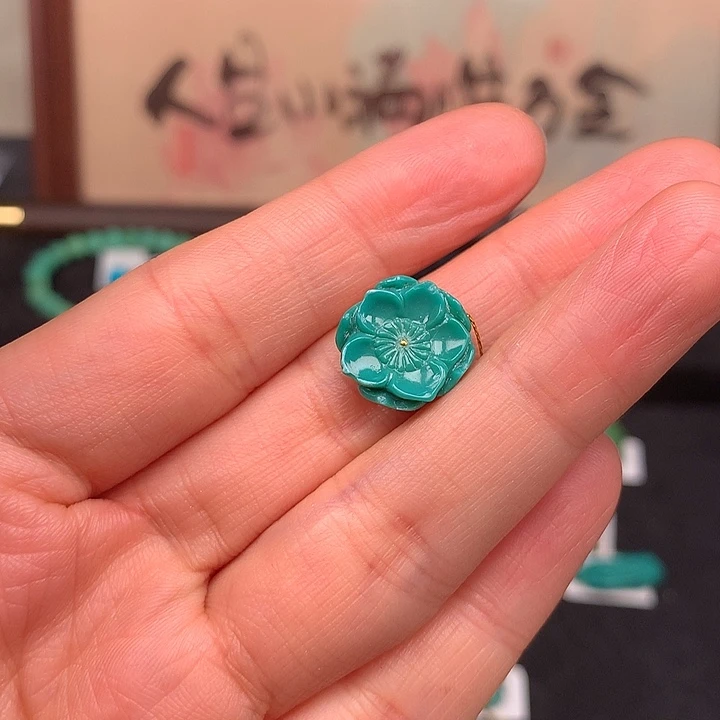 绿松石未镶嵌珠宝奇石