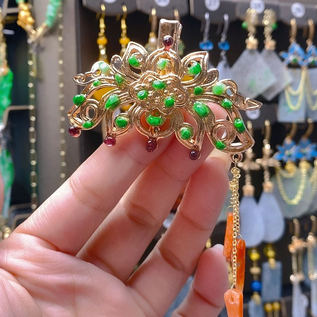 未镶嵌翡翠耳饰翡翠