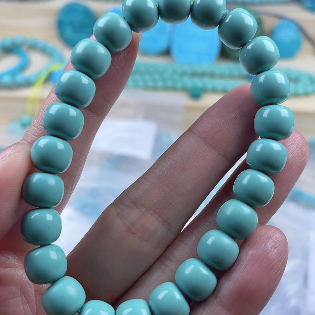 绿松石未镶嵌天然原矿绿松石雕刻件