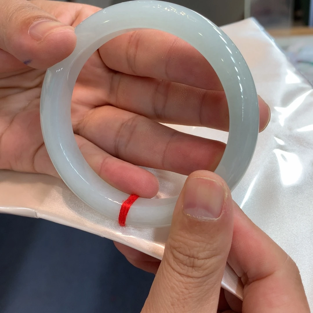 翡翠未镶嵌手镯手镯