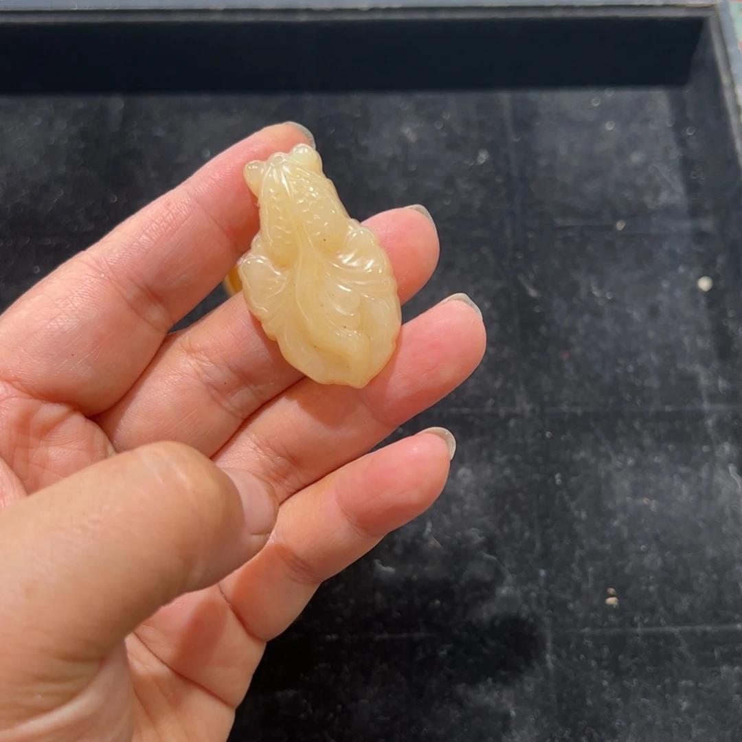 石英质玉（非洲翠）未镶嵌颈饰