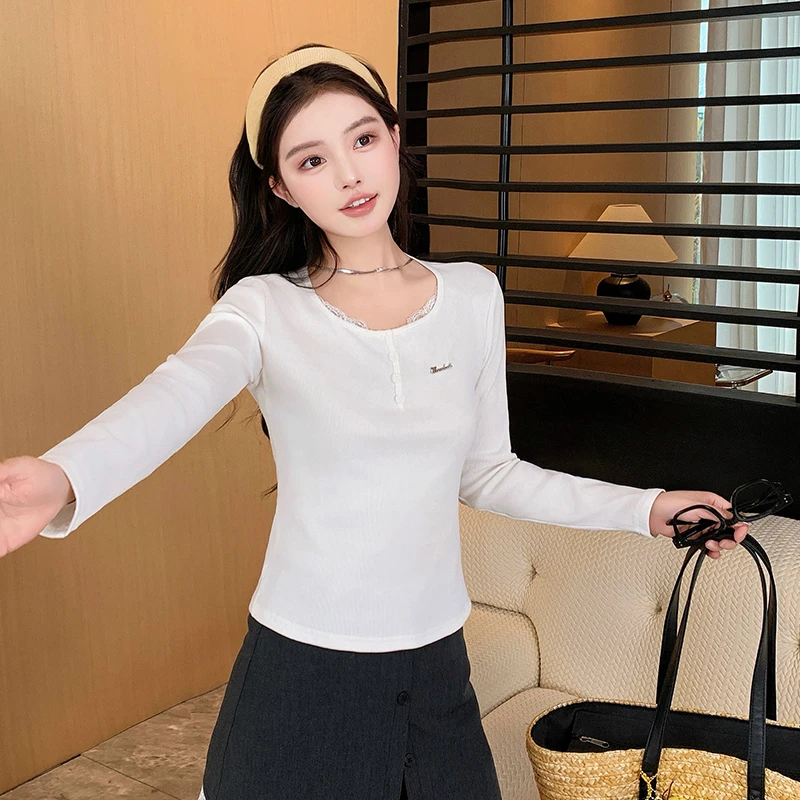 韩系纯欲蕾丝拼接长袖正肩T恤春季2025修身内搭打底衫白色上衣女