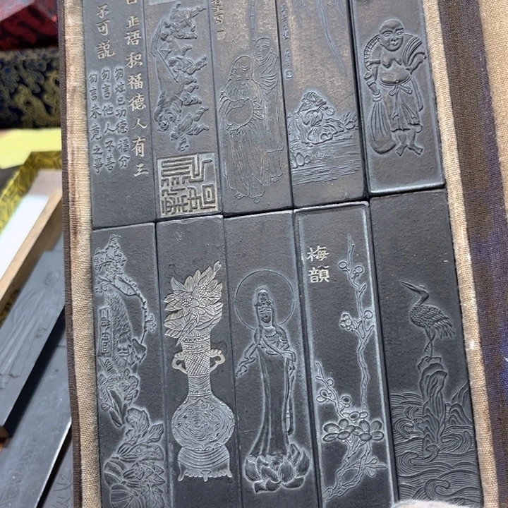 哈哈哈哈哈刚刚一套