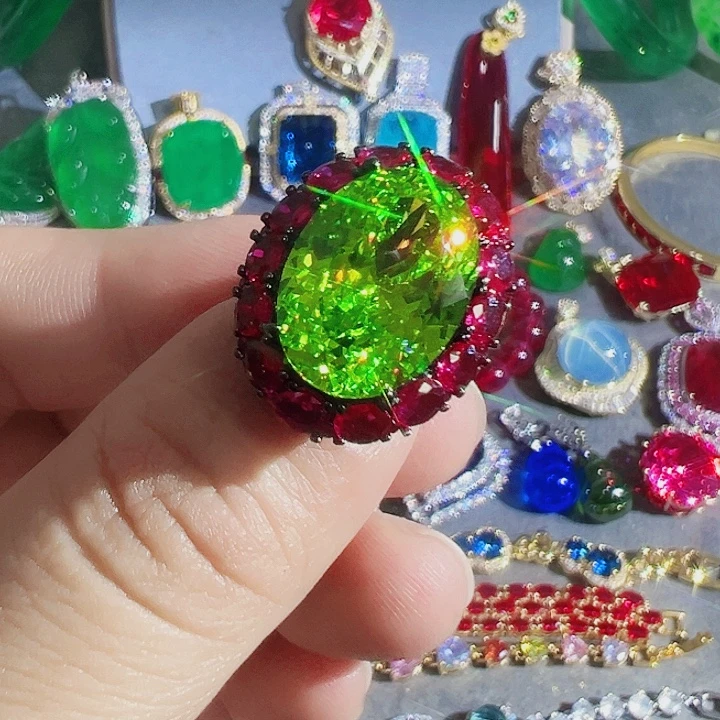 非金属红色蓝色满镶嵌