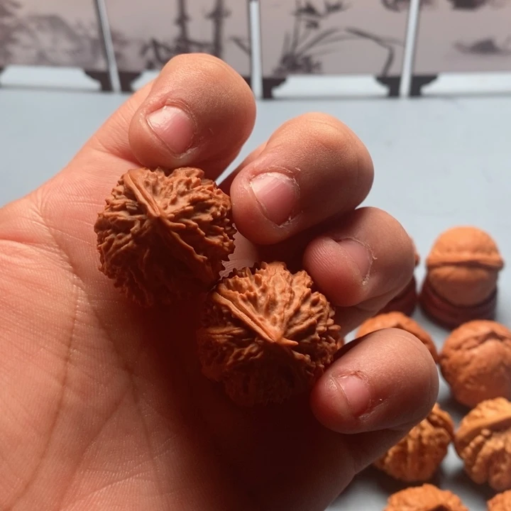 文玩核桃把件蚂蚁纹