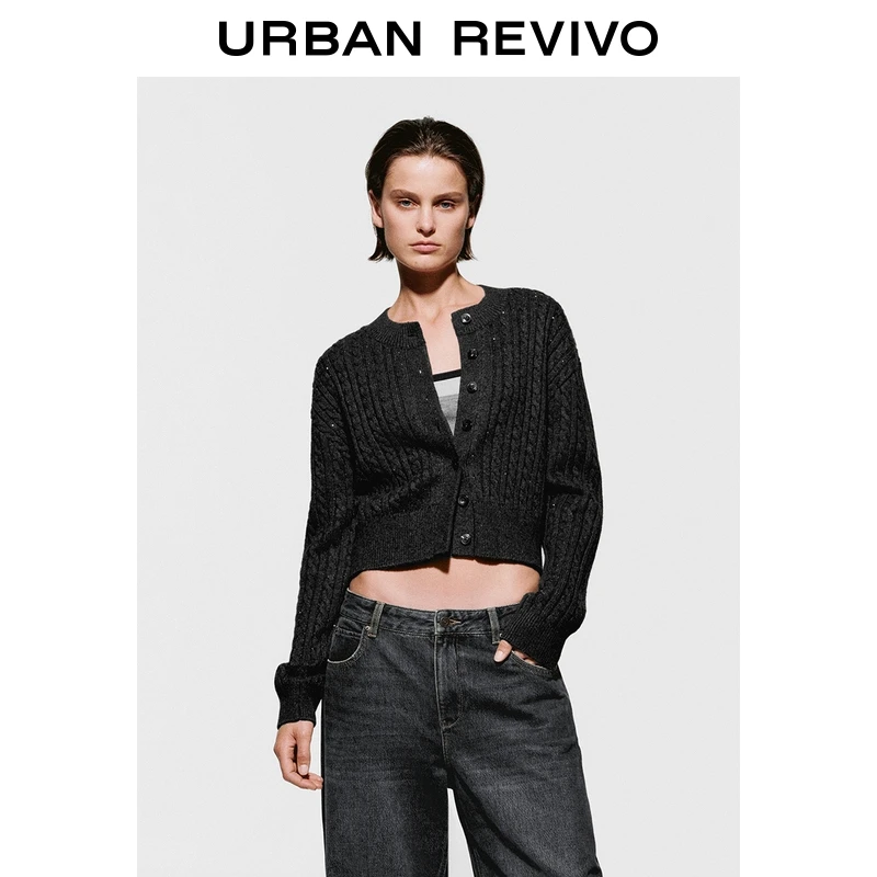 UR2026春季新款女装潮流绞花排扣圆领短款针织开衫UWJ950120