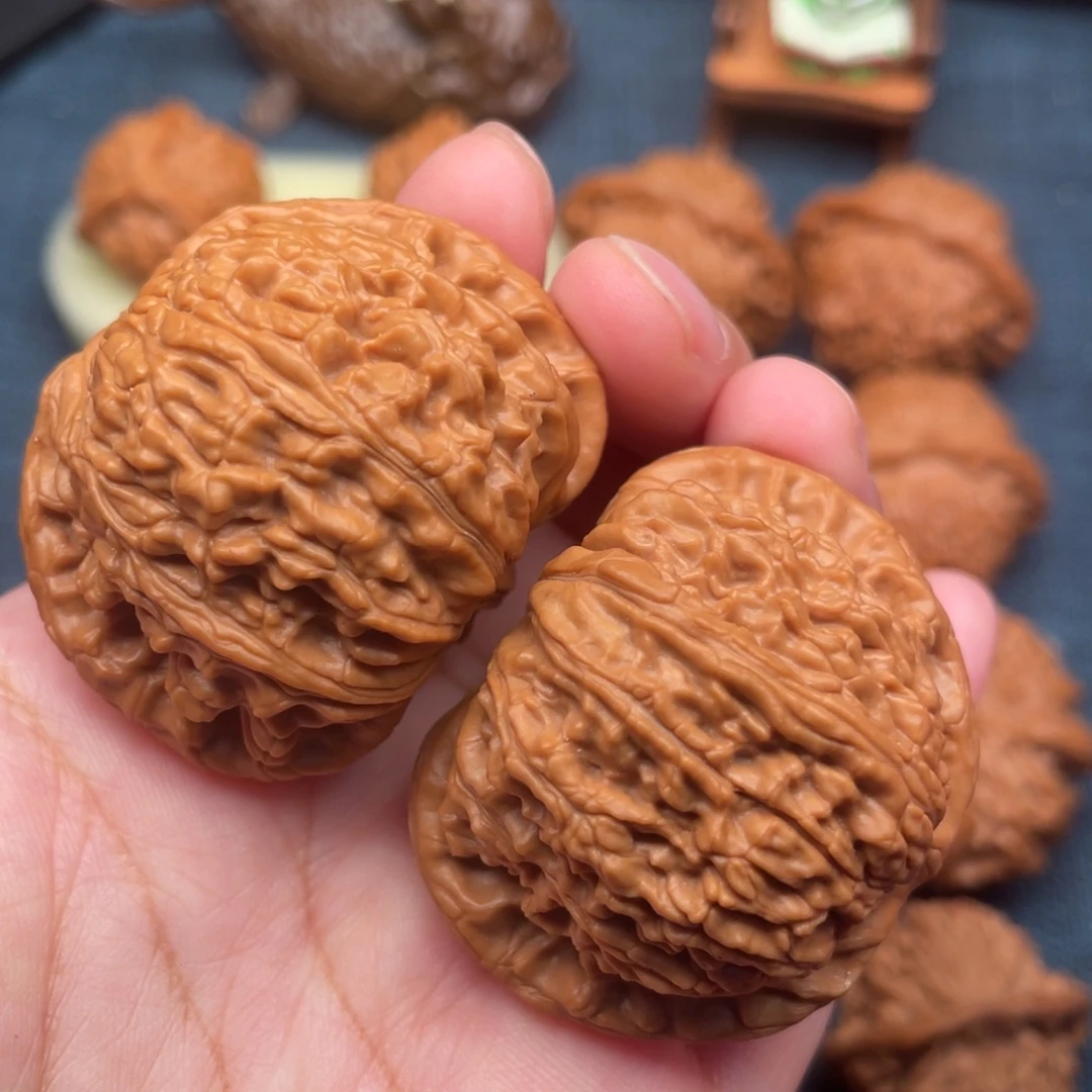 文玩核桃把件44.9毕业白狮子全品